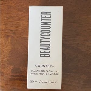 BeautyCounter balancing facial oil 3